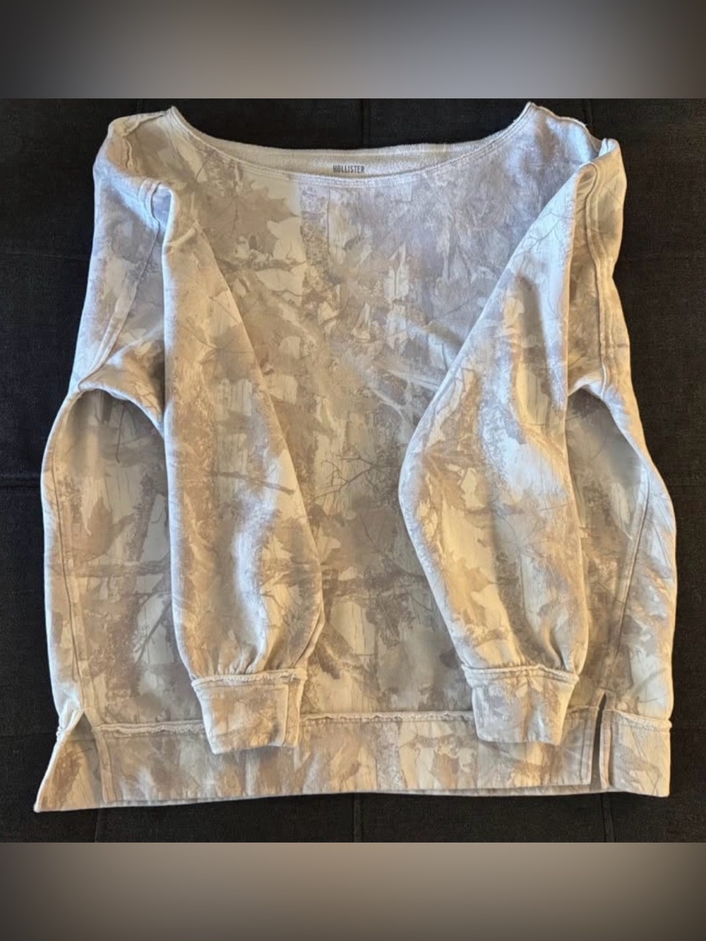 Hollister Ladies Camouflage Print off the shoulder sweater size small